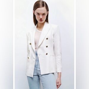 Zara Women's Elegant Cream Blazer